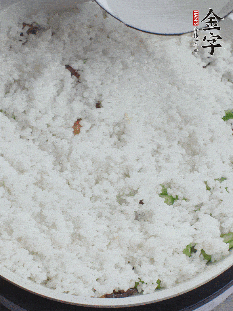 放一碗水，蓋蓋燜煮。